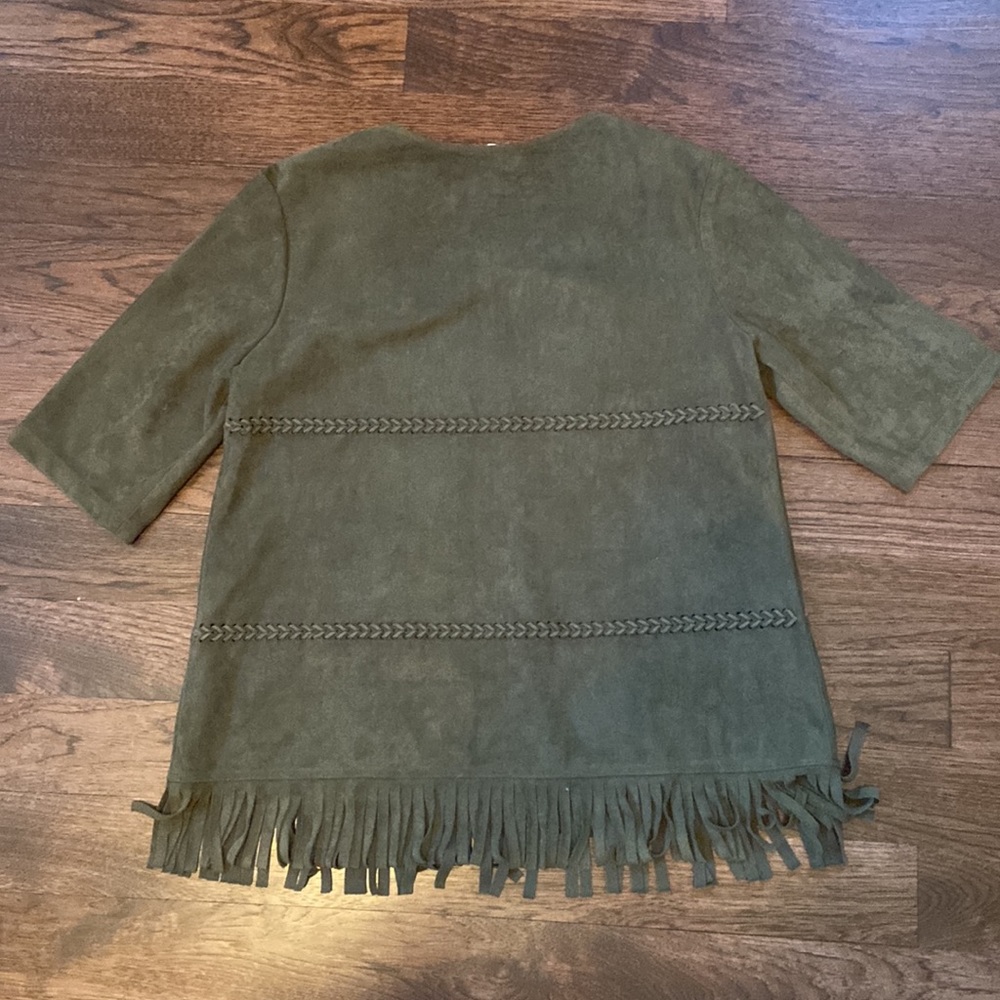 Crescent Olive Green Fringe Top - Picture 6 of 6